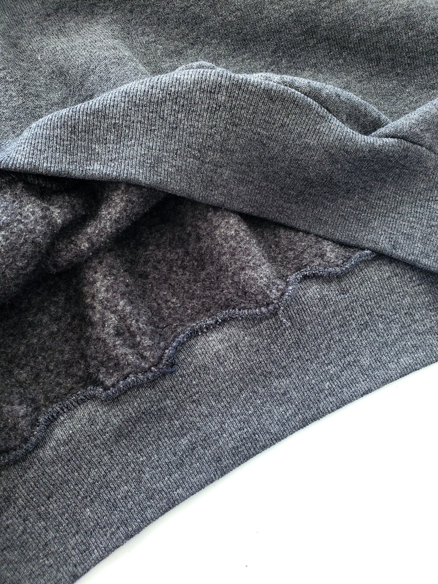 Fruit of the Loom raglan sweatshirt (1990s)