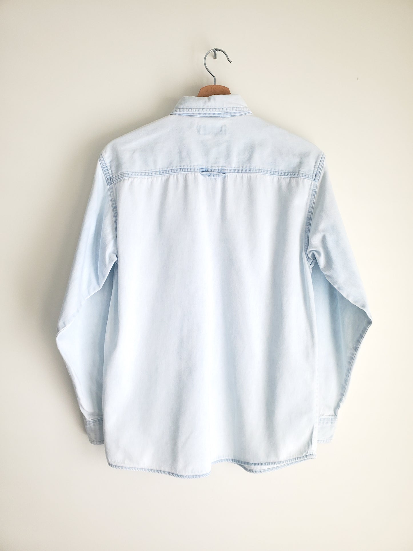 Arizona Jean Co. lightwash denim shirt (1990s)