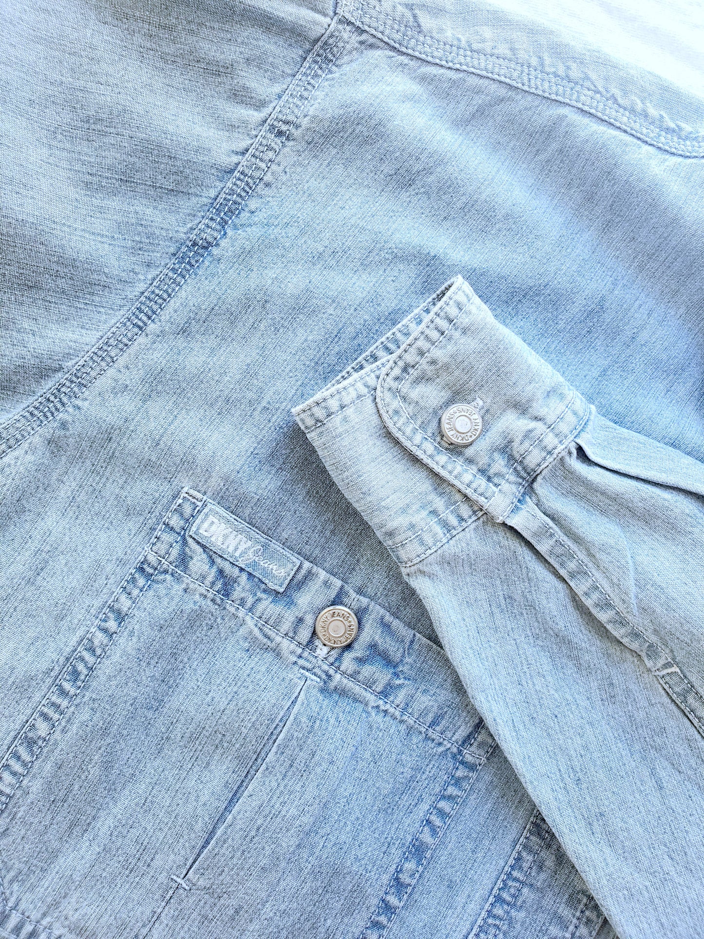 DKNY JEANS double-pocket denim shirt (1990s)