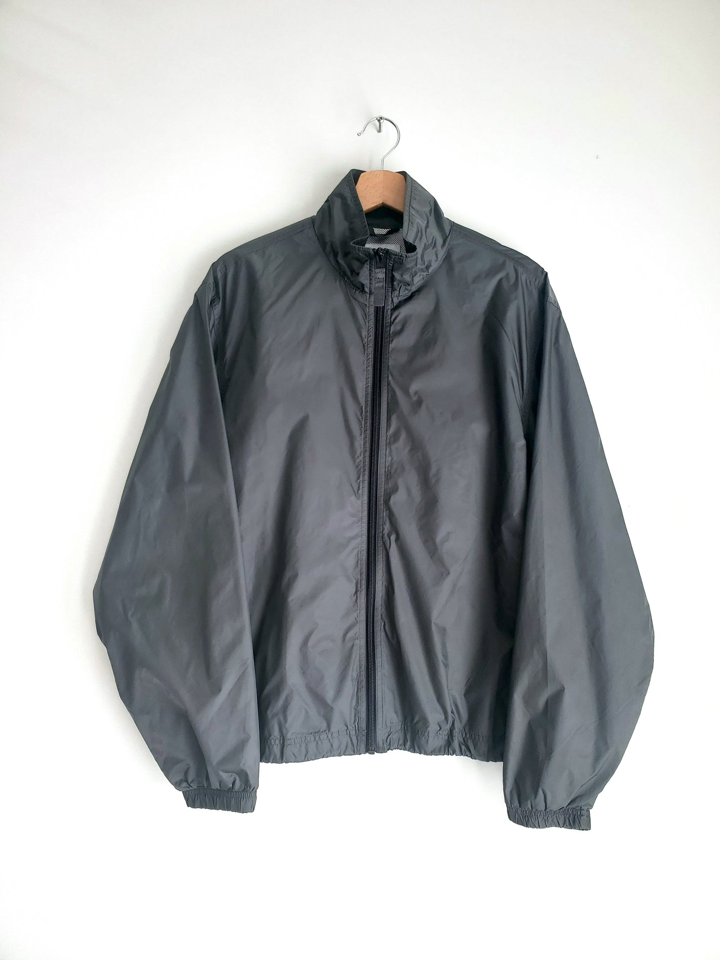 GAP full-zip nylon windbreaker (2000)