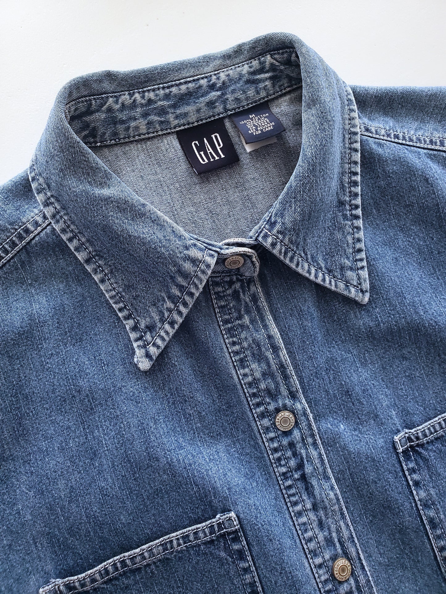 GAP short sleeve denim shirt (Y2K)