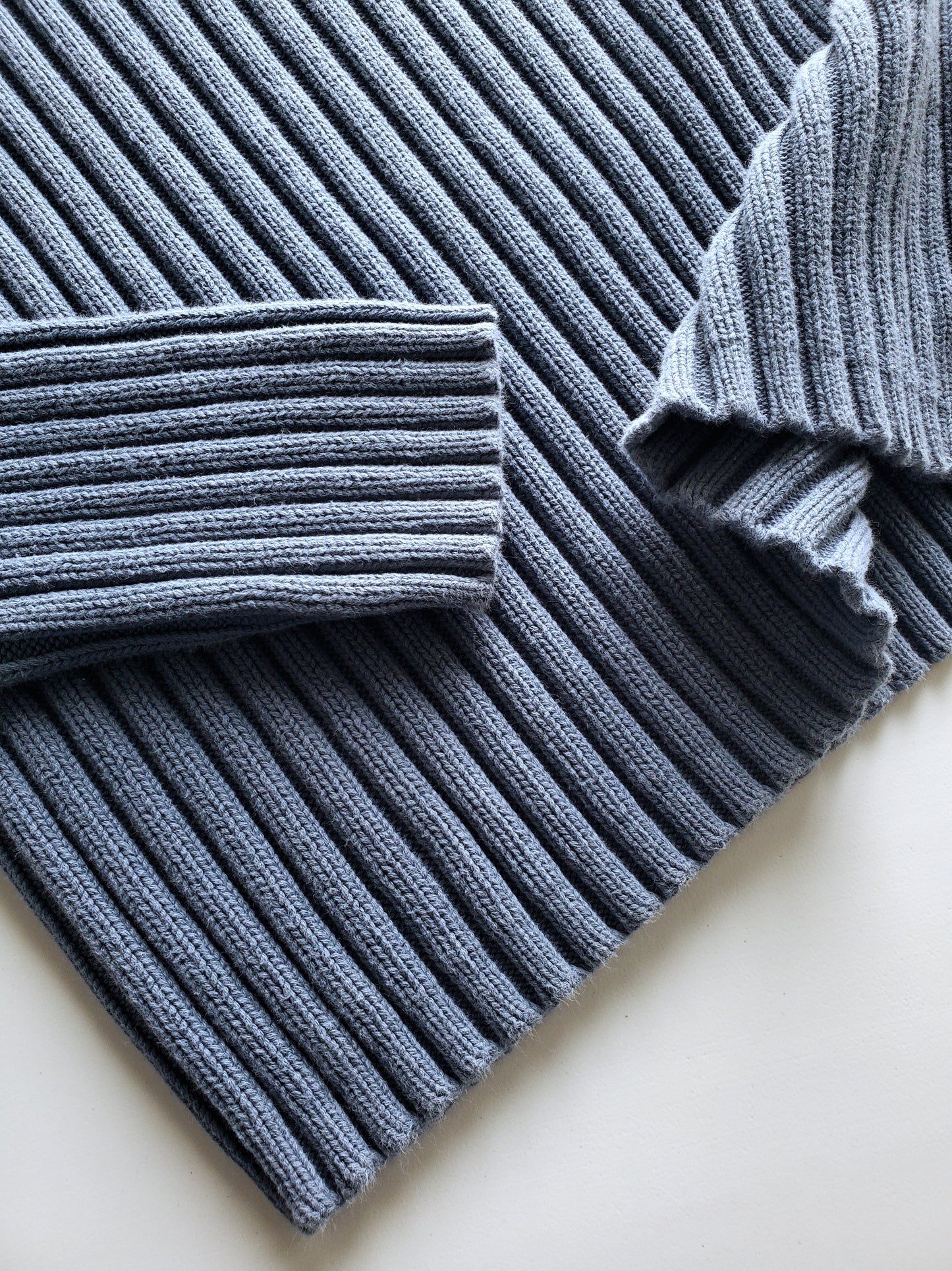Express macro-rib sweater (2001)