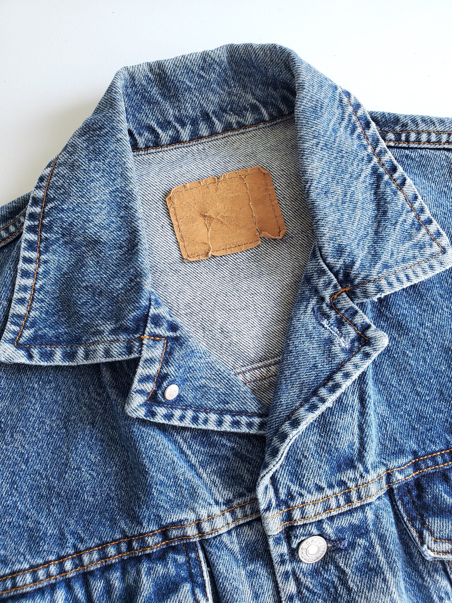 GAP classic stonewash denim trucker (1990s)