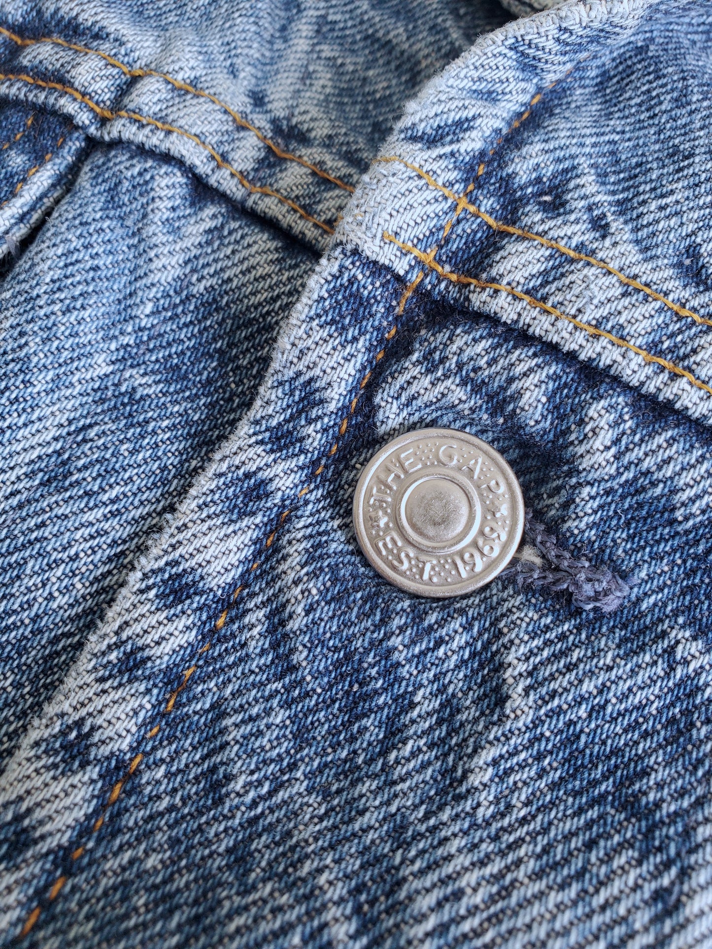 GAP classic stonewash denim trucker (1990s)