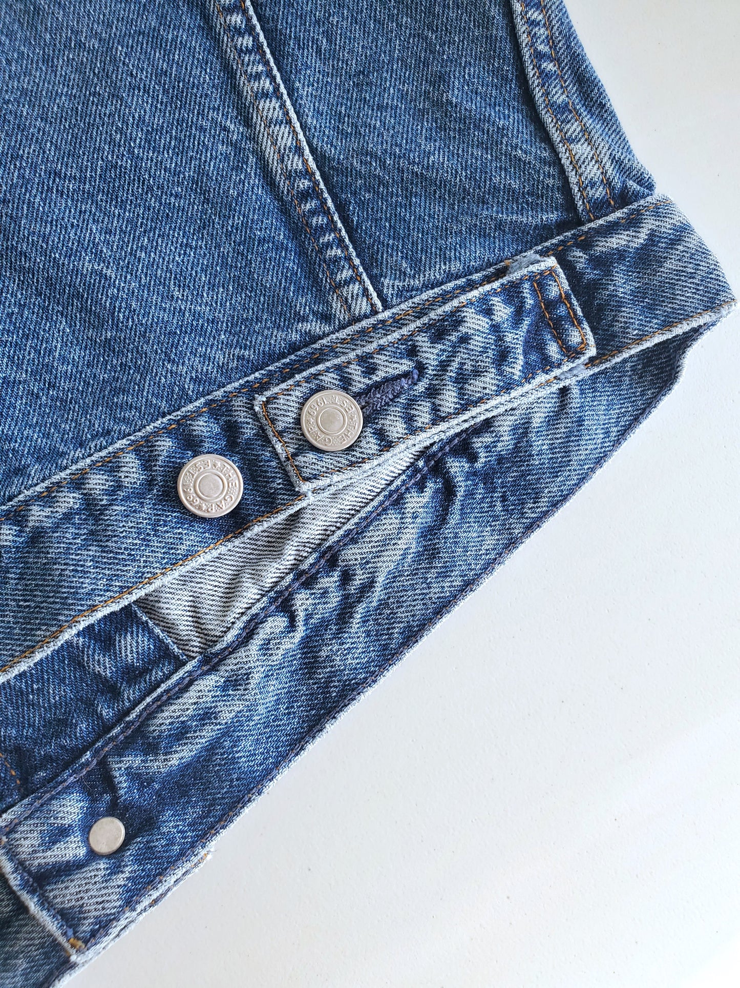 GAP classic stonewash denim trucker (1990s)