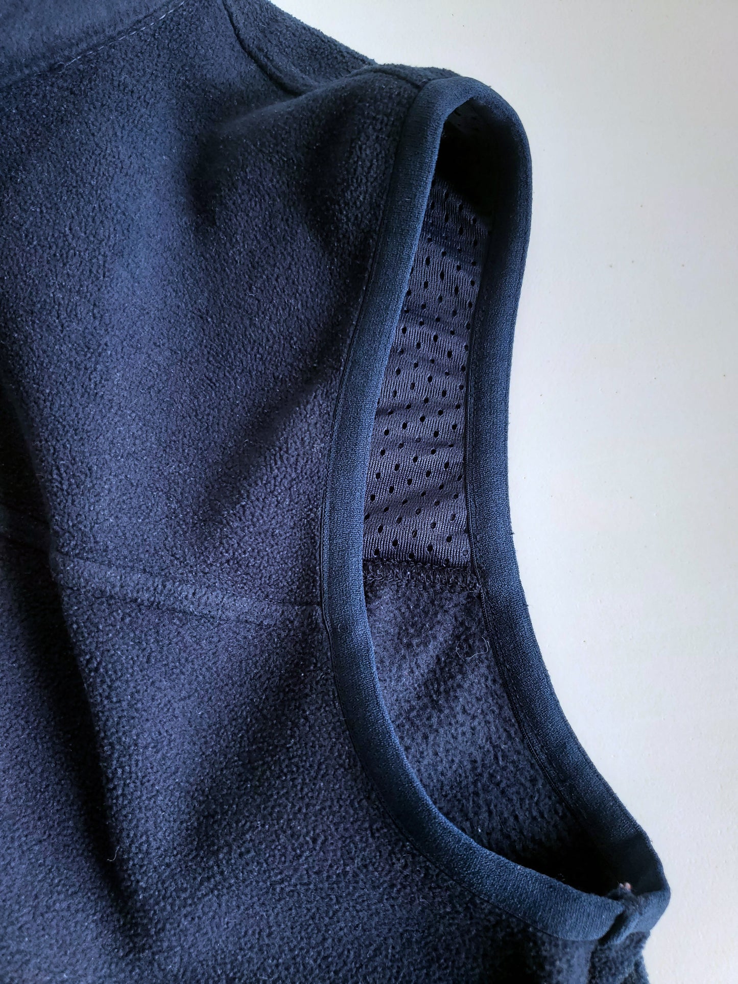 GAP full-zip fleece vest (2000)