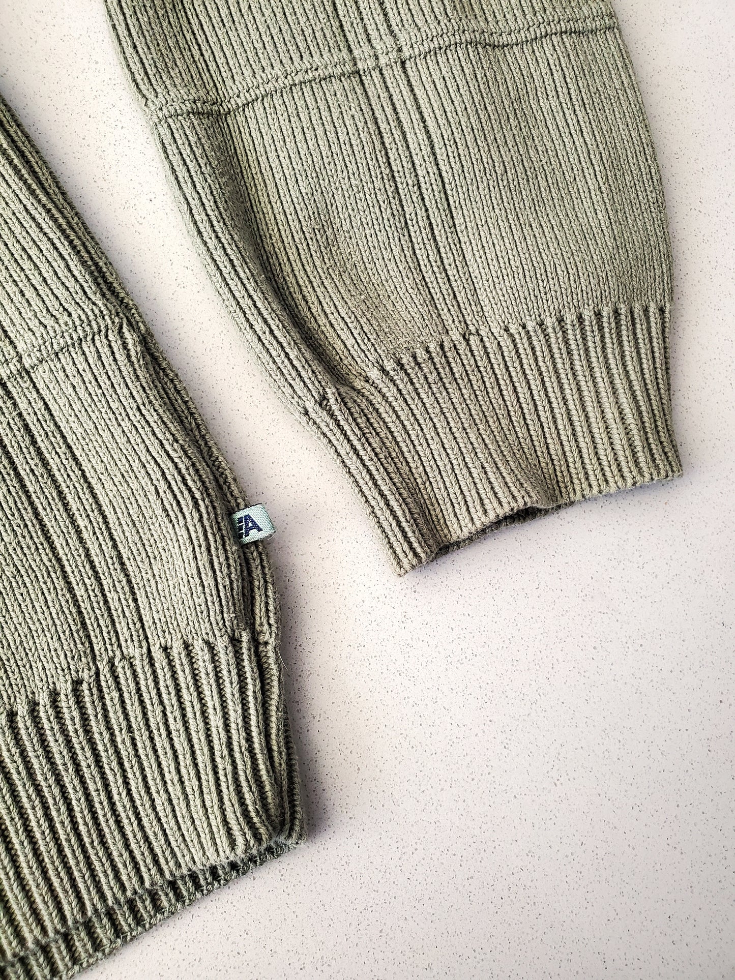 Arrow grid pattern sweater (1990s)