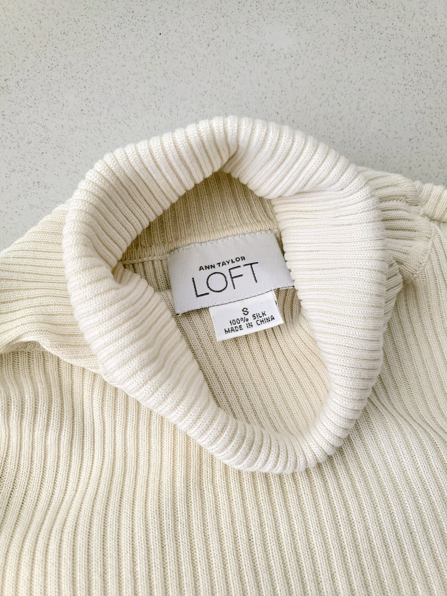 Ann Taylor LOFT 100% silk rib-knit turtleneck (Y2K)