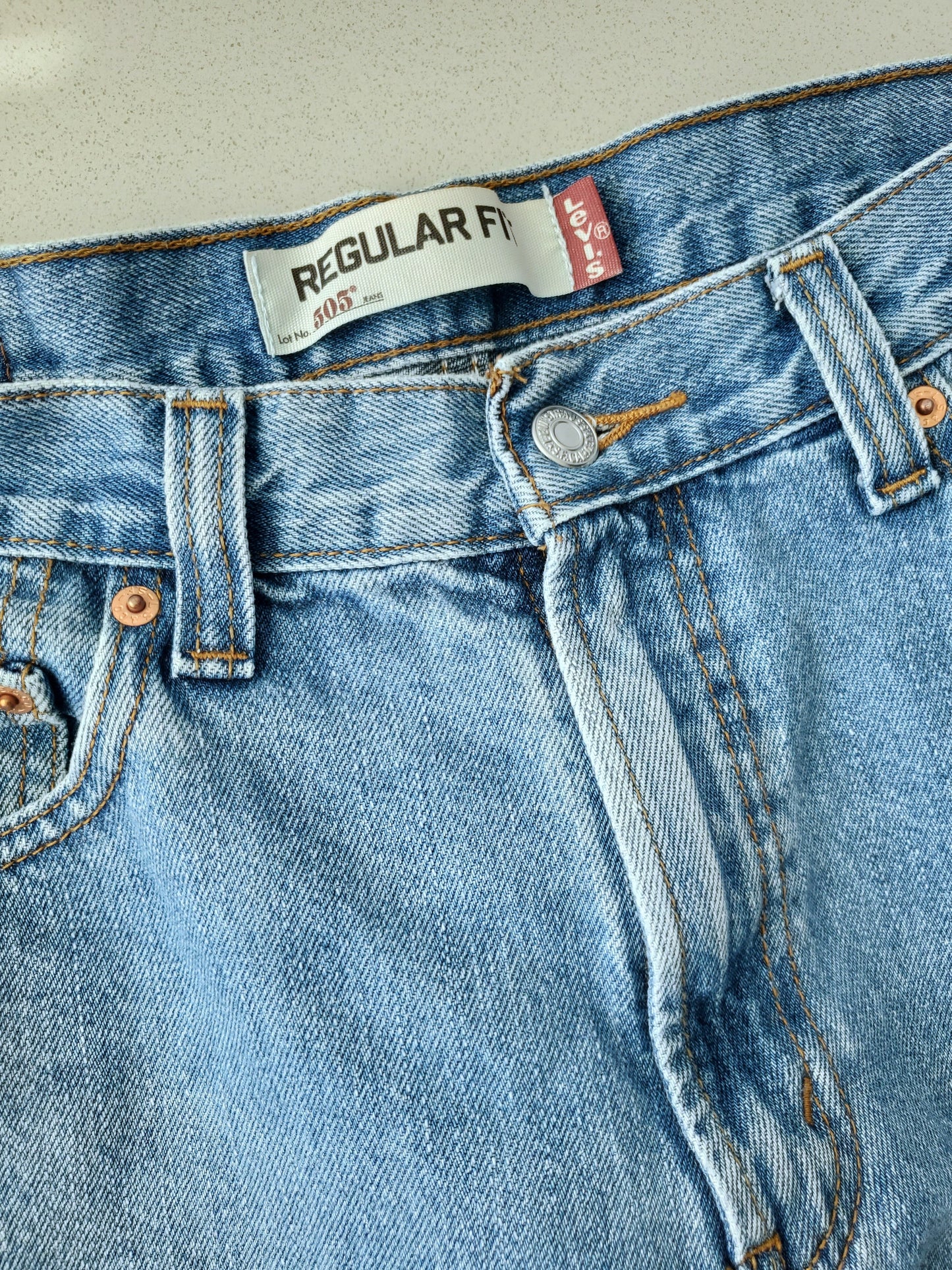Levi's 505 'regular fit' jeans (2000s)